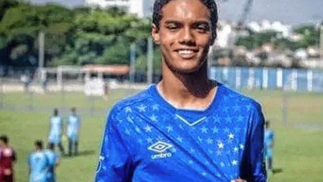 El hijo de Ronaldhino va en busca de ser jugador del Barcelona