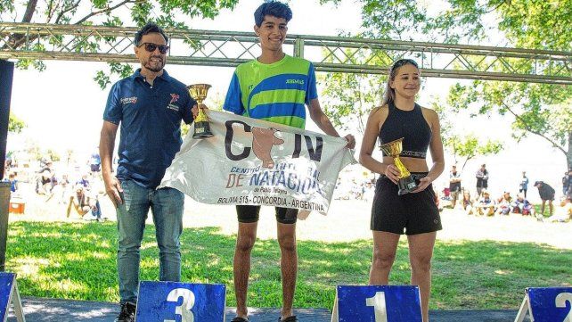 Hubo 270 nadadores en Federación. Hubo 270 nadadores en Federación.