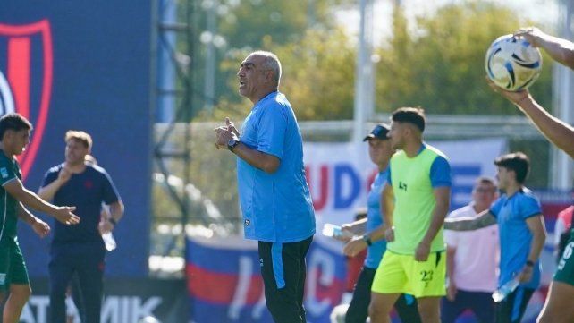 Tras un flojo arranque, Iván Delfino fue despedido de Estudiantes de Río Cuarto Tras un flojo arranque, Iván Delfino fue despedido de Estudiantes de Río Cuarto