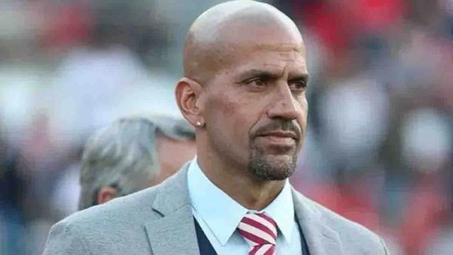 Verón también se distanció de las declaraciones que realizó días pasados Carlos Tevez. Verón también se distanció de las declaraciones que realizó días pasados Carlos Tevez.