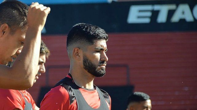 Brian Nievas reaparecería en el mediocampo de Patronato. 