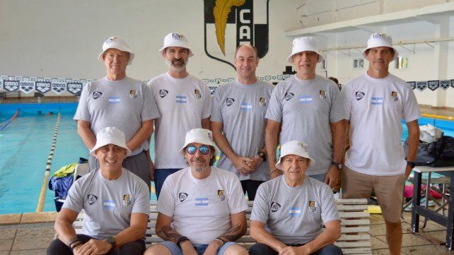 Los nadadores listos para emprender su partida rumbo a tierras Aztecas. Los nadadores listos para emprender su partida rumbo a tierras Aztecas.