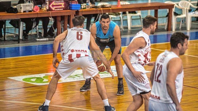 Martín Chervo fue el goleador de Echagüe y del partido con 21 tantos.