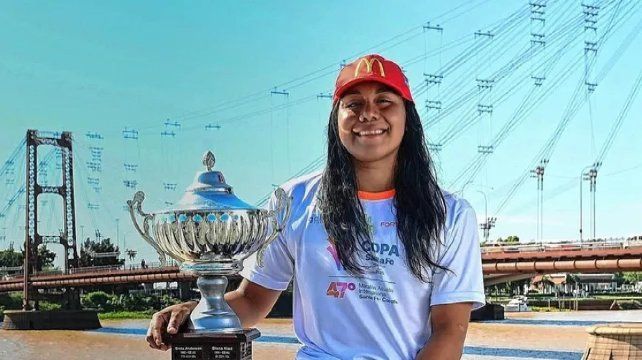 La barilochense Mayte Puca, ganadora de la 48° edición, es la madrina de la competencia para aficionados. La barilochense Mayte Puca, ganadora de la 48° edición, es la madrina de la competencia para aficionados.