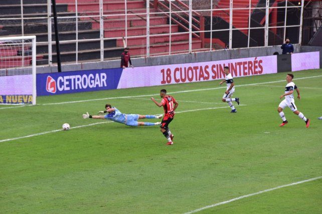 Delgadillo tuvo su bautismo en la red con la camiseta de Patronato