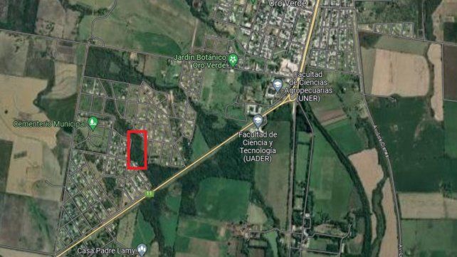 En rojo, la franja verde que se está desmontando, entre los barrios Lomas y Oasis 4 En rojo, la franja verde que se está desmontando, entre los barrios Lomas y Oasis 4