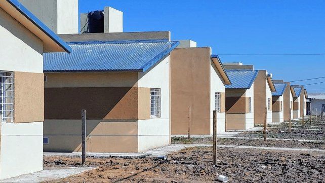 El gobierno provincial fortalece su política habitacional. El gobierno provincial fortalece su política habitacional.