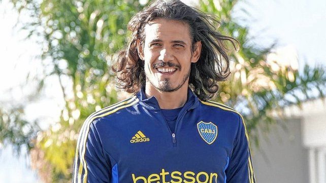 Cavani feliz en su primer entrenamiento. Cavani feliz en su primer entrenamiento.