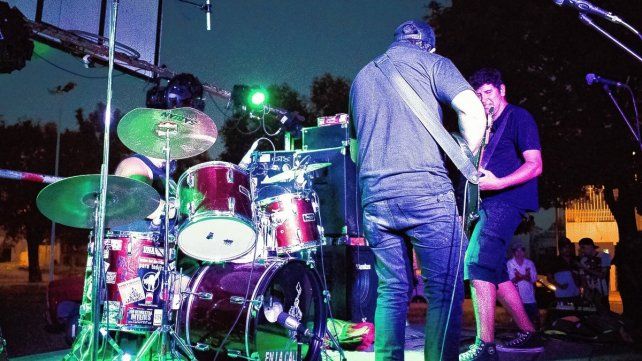 Merenderos de la ciudad precisan ayuda y habrá un festival solidario.