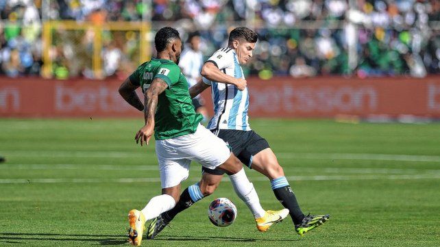 Argentina y Bolivia igualan sin goles en la altura de La Paz. Argentina y Bolivia igualan sin goles en la altura de La Paz.