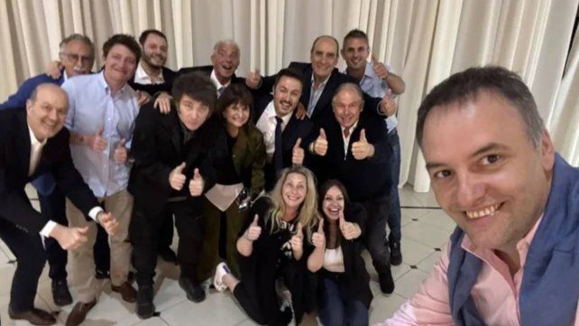 Javier Milei celebró Januca junto a sus ministros Javier Milei celebró Januca junto a sus ministros