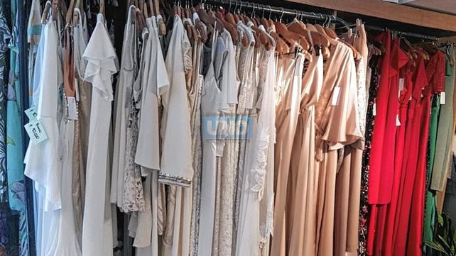 Si bien comerciantes de Paraná indican que por ahora es escaso el nivel de ventas de este tipo de prendas, aseguran que son muchas las consultas y planean que se concreten las compras en los días venideros.