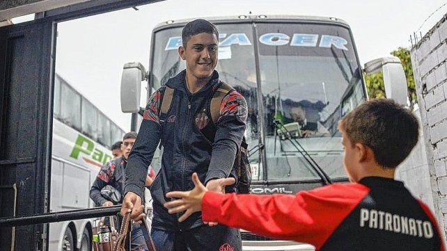 Mateo Burdisso ingresaría en el 11 de Patronato Mateo Burdisso ingresaría en el 11 de Patronato