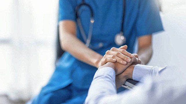 Trabajadores de la sanidad realizan una labor esencial Trabajadores de la sanidad realizan una labor esencial