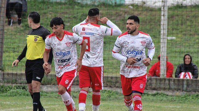 Atlético Paraná es el nuevo líder de la Liga Paranaense Atlético Paraná es el nuevo líder de la Liga Paranaense