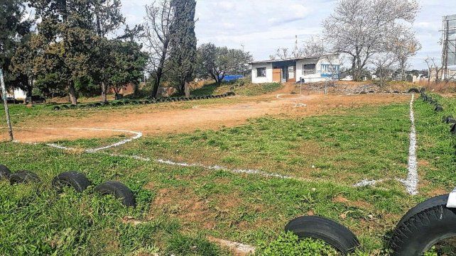 Lugar en el que El Podio practica lunes y miércoles. No tienen luminarias. Lugar en el que El Podio practica lunes y miércoles. No tienen luminarias.