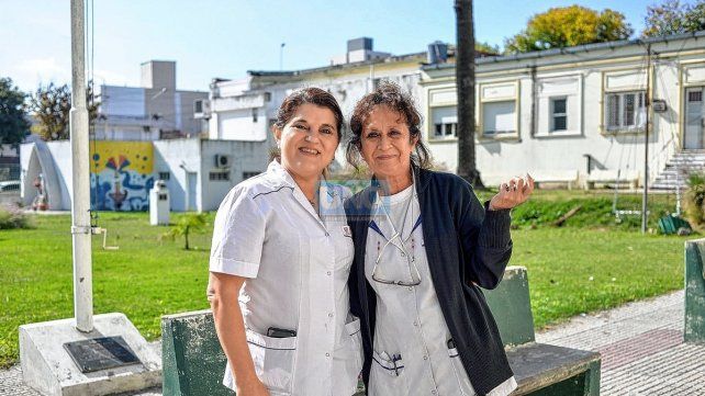Carina Emili y Julia Antúnez son enfermeras