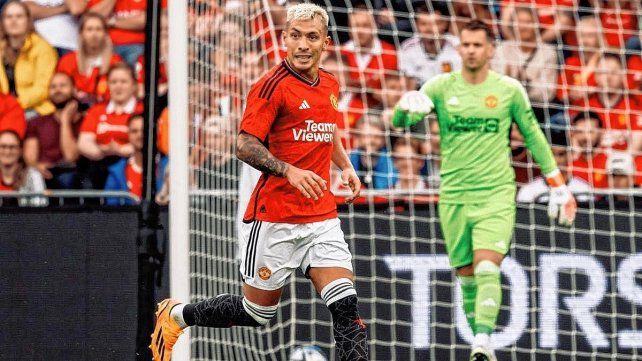 Lisandro Martínez volvió a las canchas. Lisandro Martínez volvió a las canchas.