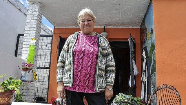 Raquel Marcoantonio es integrante del Club de Leones Paraná Parque Urquiza, que impulsa la campaña para juntar tapitas Raquel Marcoantonio es integrante del Club de Leones Paraná Parque Urquiza, que impulsa la campaña para juntar tapitas