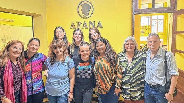 La conferencia será a total beneficio de APANA La conferencia será a total beneficio de APANA