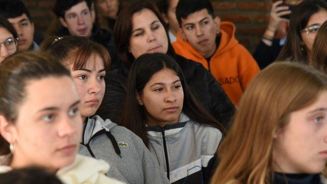 Los centros de estudiantes de Concepción del Uruguay se reunieron para debatir temas de interés.