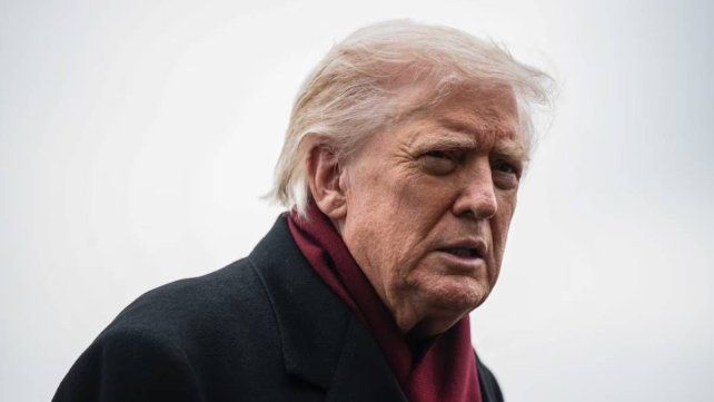 Donald Trump anunció que suspenderá la migración de los "países del tercer mundo" Donald Trump anunció que suspenderá la migración de los "países del tercer mundo"