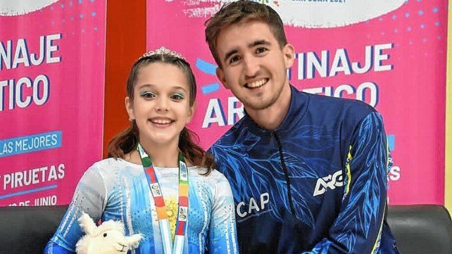 Patinaje artístico: Érika Graf logró el tercer puesto del torneo en la eficiencia mini infantil básica.