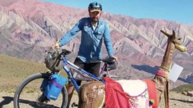 Daniel Canela es de Basavilbaso, recorre el país en bicicleta y ya llegó al norte argentino Daniel Canela es de Basavilbaso, recorre el país en bicicleta y ya llegó al norte argentino
