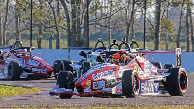 Tomás Pellandino celebró en La Plata. Tomás Pellandino celebró en La Plata.