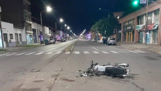 Paraná: hospitalizaron grave a un joven motociclista tras fuerte choque Paraná: hospitalizaron grave a un joven motociclista tras fuerte choque