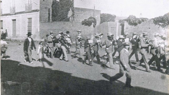 Banda de música del Falansterio Durandó, que funcionó en Colonia Hugues, departamento Colón.