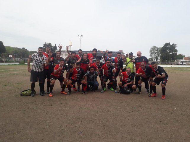 Palermo le sacó el invicto a Sportivo Urquiza en el Senior.