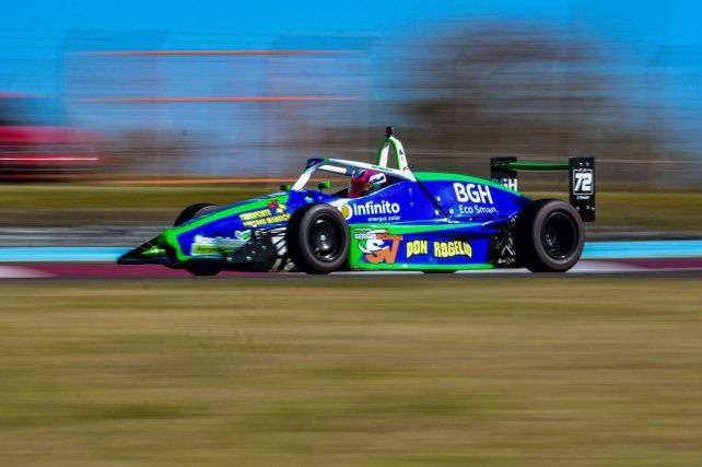 Sofía Percara compite en tres categorías (Karting Entrerriano - Fórmula Entrerriana - Fórmula Nacional). Sofía Percara compite en tres categorías (Karting Entrerriano - Fórmula Entrerriana - Fórmula Nacional).