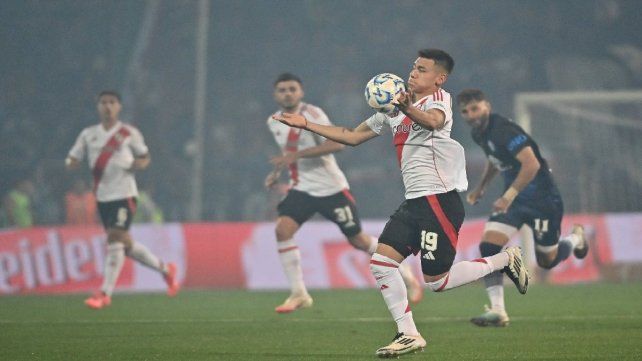 River e Independiente Rivadavia igualan 1 a 1 en Mendoza. River e Independiente Rivadavia igualan 1 a 1 en Mendoza.