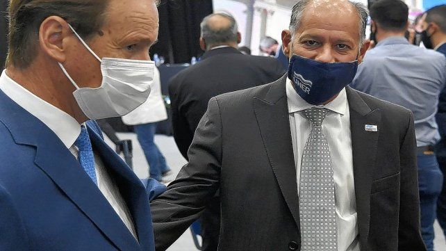 Sabella mostró respaldo al gobernador.