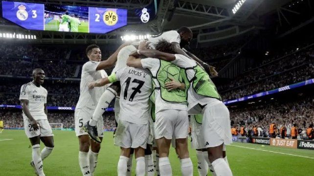 Real Madrid celebró la remontada en el Santiago Bernabeu. Real Madrid celebró la remontada en el Santiago Bernabeu.
