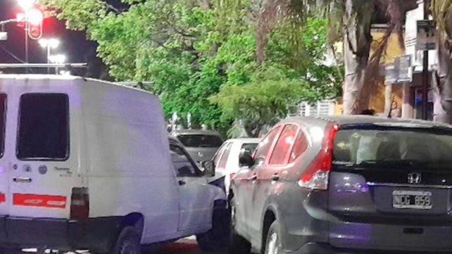 Paraná: un hombre murió tras chocar con tres vehículos Paraná: un hombre murió tras chocar con tres vehículos