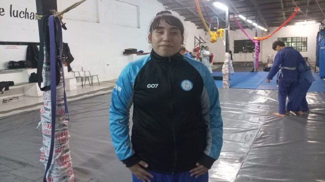 Candela Pogonza, la chica que rompe barreras y sueña en grande. Candela Pogonza, la chica que rompe barreras y sueña en grande.