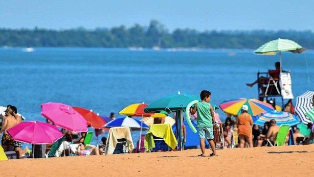 Con playas, termas y eventos, San José ya recibe a turistas de diferentes lugares Con playas, termas y eventos, San José ya recibe a turistas de diferentes lugares
