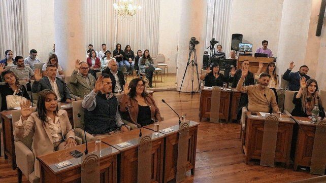 El Concejo Deliberante votó por unanimidad el proyecto que unifica los madatos en la Defesoría de las Personas Mayores en Paraná. El Concejo Deliberante votó por unanimidad el proyecto que unifica los madatos en la Defesoría de las Personas Mayores en Paraná.