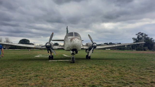 Trasladaron el avión ex Laer que estaba en el predio del Aeroclub de Sauce Montrull Trasladaron el avión ex Laer que estaba en el predio del Aeroclub de Sauce Montrull