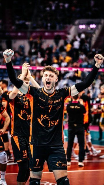 Luciano Vicentín cumplió un sueño tras ganar la Copa de Polonia. Luciano Vicentín cumplió un sueño tras ganar la Copa de Polonia.