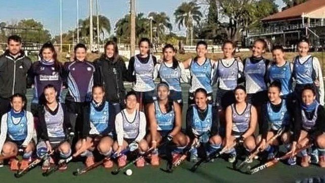 Albicelestes. Las chicas del Paraná Rowing Club debutan con Jockey de Rosario.