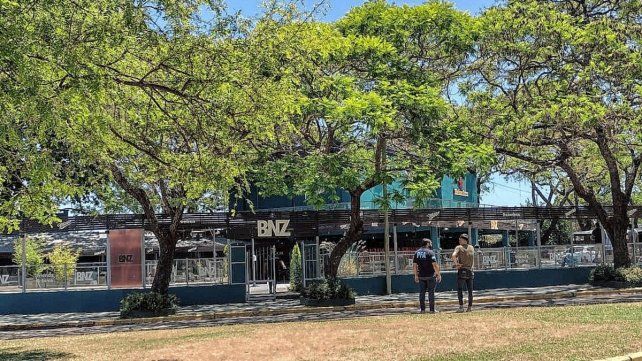 Uno de los allanamientos fue en la costanera.