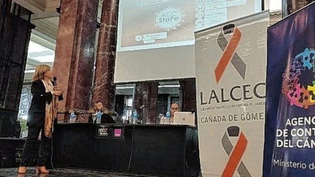 Estadísticas. La doctora Graciela López de Degani, directora provincial de la Agencia de Control del Cáncer presentó los datos de incidencia, diagnóstico y mortalidad por cáncer en Santa Fe.