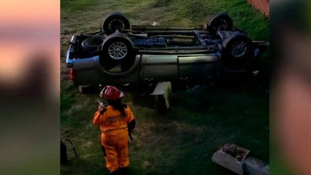 Colón: una camioneta cayó al vacío desde la costanera Colón: una camioneta cayó al vacío desde la costanera