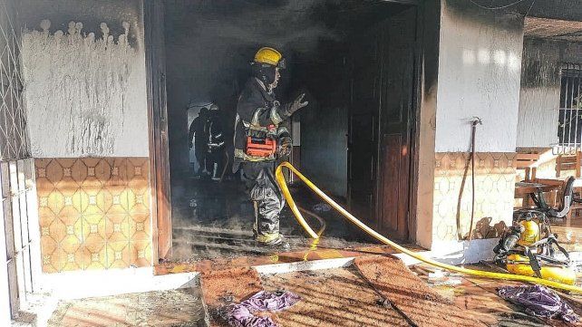 Investigan las causas del incendio en Concordia.