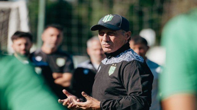 Pedro Troglio es el nuevo entrenador de Banfield. Pedro Troglio es el nuevo entrenador de Banfield.