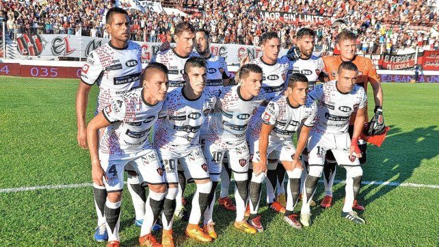 La alineación de Patronato que jugó ante San Lorenzo en el regreso a Primera DIvisión. La alineación de Patronato que jugó ante San Lorenzo en el regreso a Primera DIvisión.