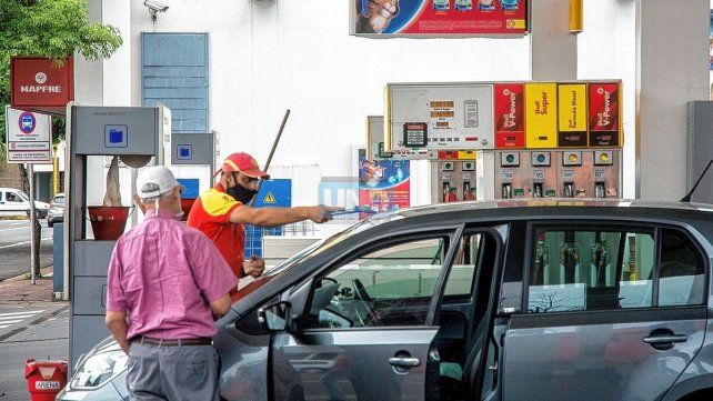 Las naftas y el gasoil aumentaron un 4% en línea con lo acordado por el gobierno nacional con las petroleras. Los nuevos valores de los combustibles en Paraná